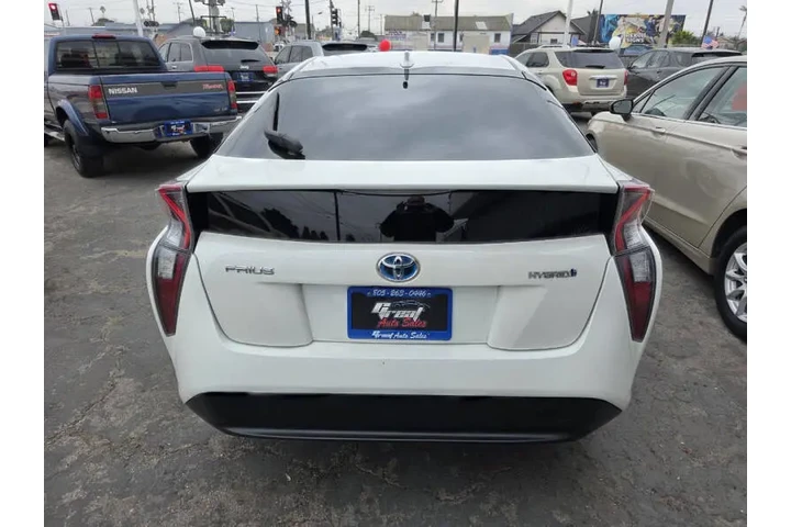 $12995 : 2016 Prius Two image 5