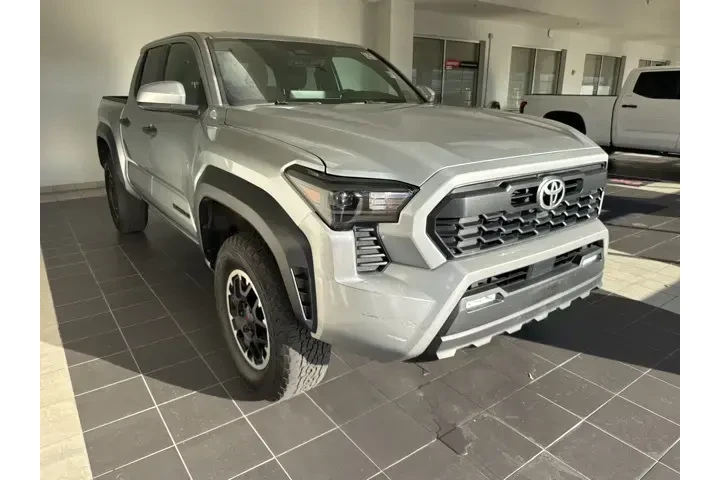 $37996 : Toyota Tacoma 2024 4x4 TRD O image 3