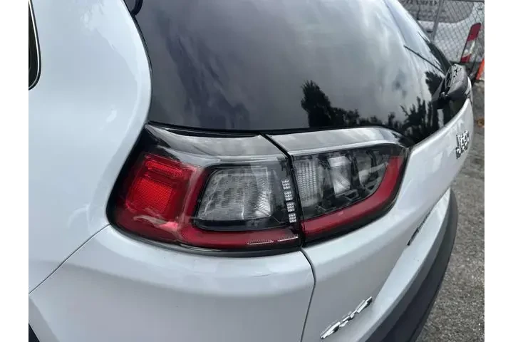 $18995 : Jeep Cherokee 2021 4x4 Latit image 9