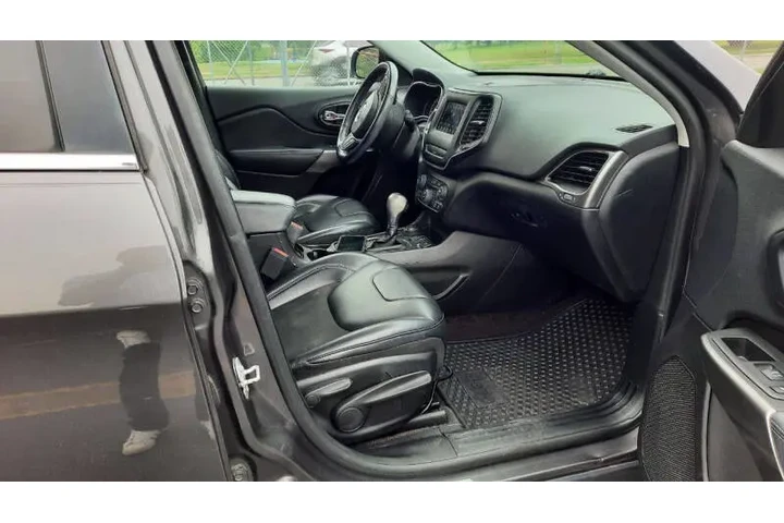 $12495 : 2019 Cherokee Latitude Plus image 7