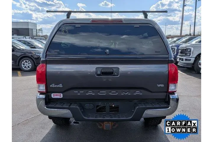 $29110 : Toyota Tacoma 2016 4x4 SR5 V image 4