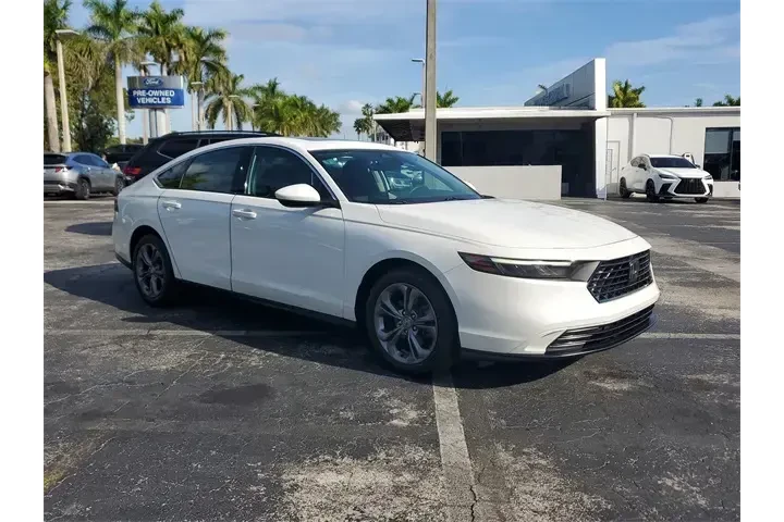 $22990 : Honda Accord 2024 EX 4dr Sed image 2