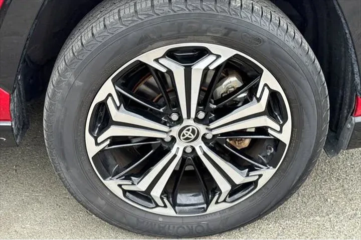 $39990 : Toyota RAV4 Prime 2021 AWD X image 4