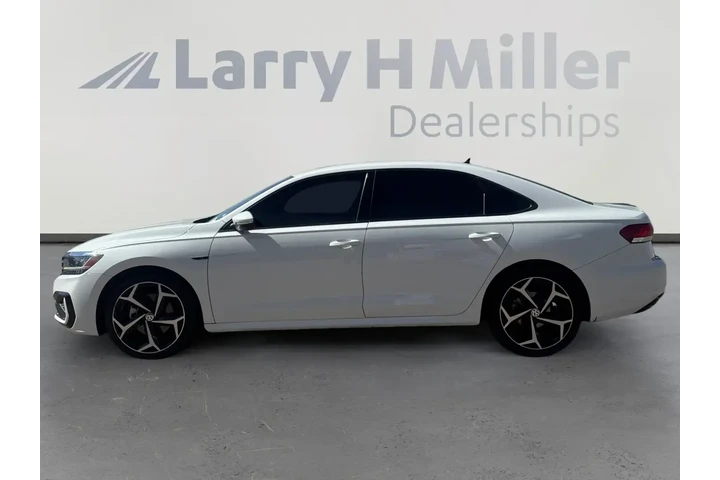 $20884 : Volkswagen Passat 2022 R-Lin image 2
