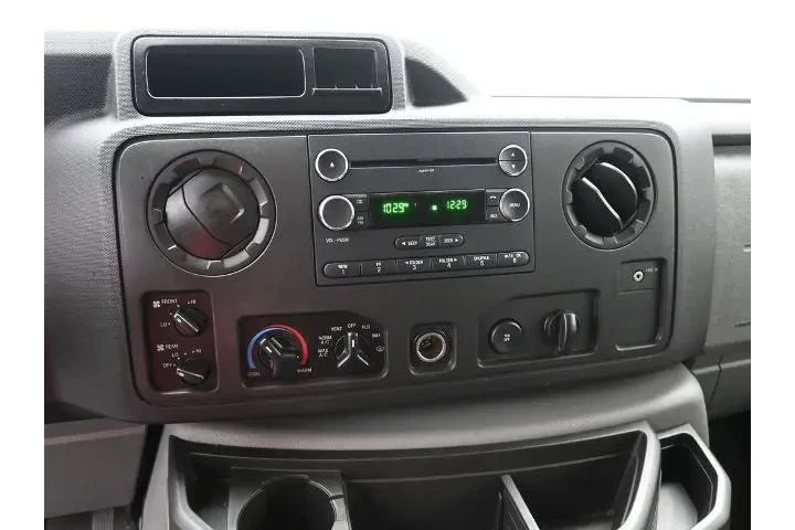 $21871 : Ford E-Series 2012 E-350 SD image 9