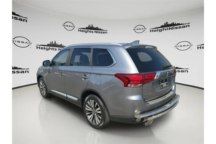 $18790 : Mitsubishi Outlander 2019 AW image 3