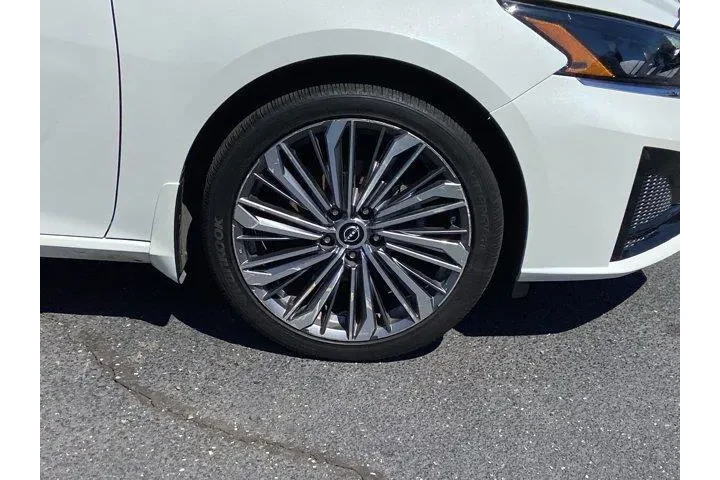 $25444 : Nissan Altima 2025 AWD 2.5 S image 9