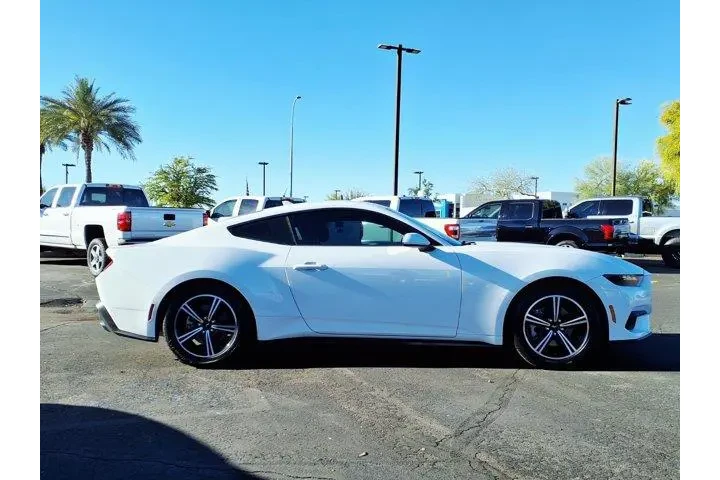 $31316 : Ford Mustang 2025 EcoBoost 2 image 7