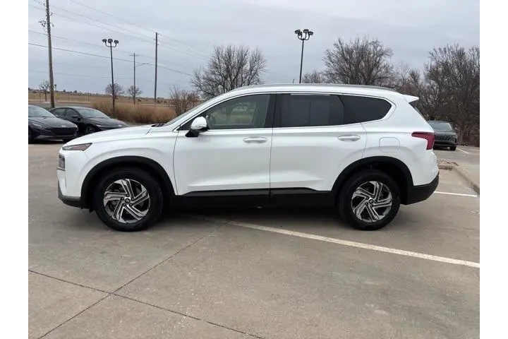 $21998 : Hyundai SANTA FE 2023 SEL 4d image 2