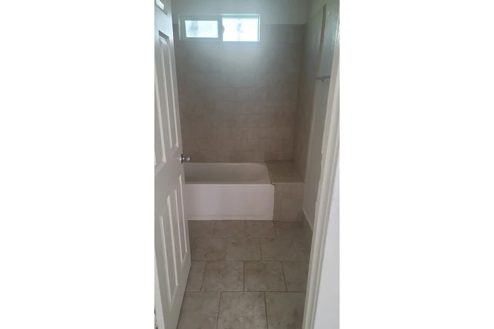 $1750 : APARTAMENTO D RENTA EN L.A image 2