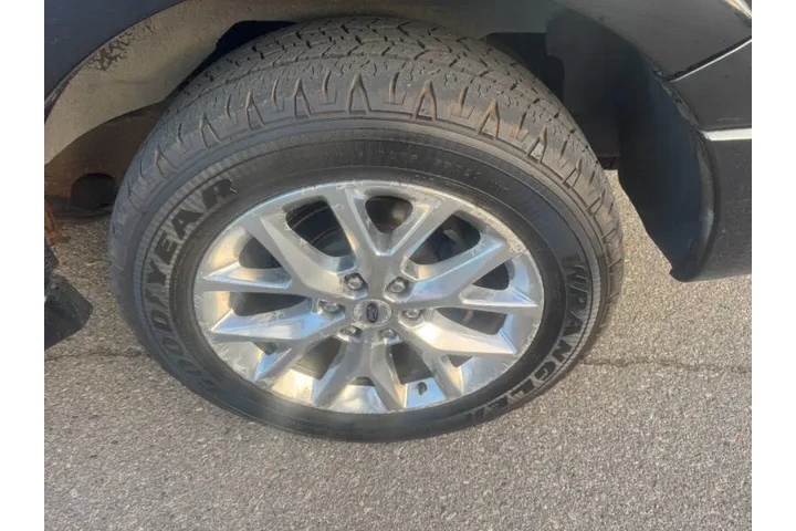 $17990 : 2017 Expedition EL Limited image 10