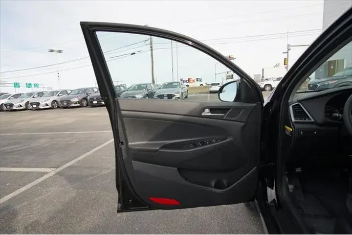 $11900 : Hyundai TUCSON 2018 AWD SEL image 10