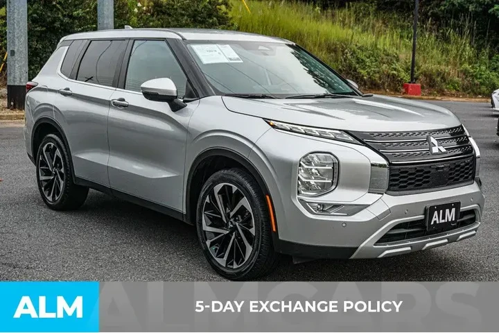 $20920 : Mitsubishi Outlander 2023 SE image 4