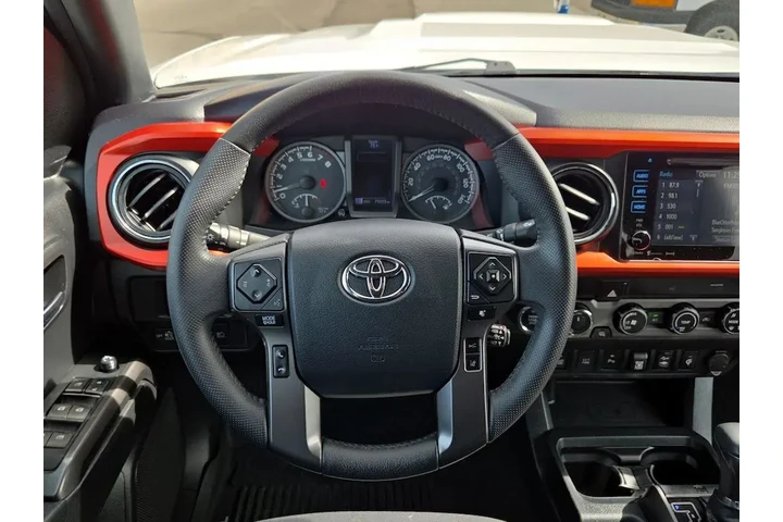 $32998 : Toyota Tacoma 2019 4x4 TRD S image 9
