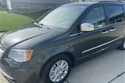 2012 Chrysler Town & Country T en Los Angeles