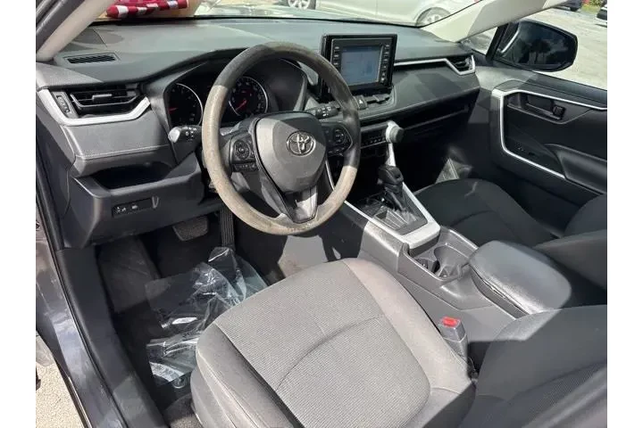 $16988 : Toyota RAV4 2019 LE 4dr SUV image 10