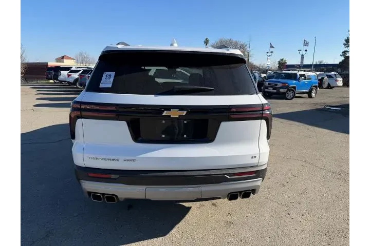 $36500 : Chevrolet Traverse 2024 4X4 image 4