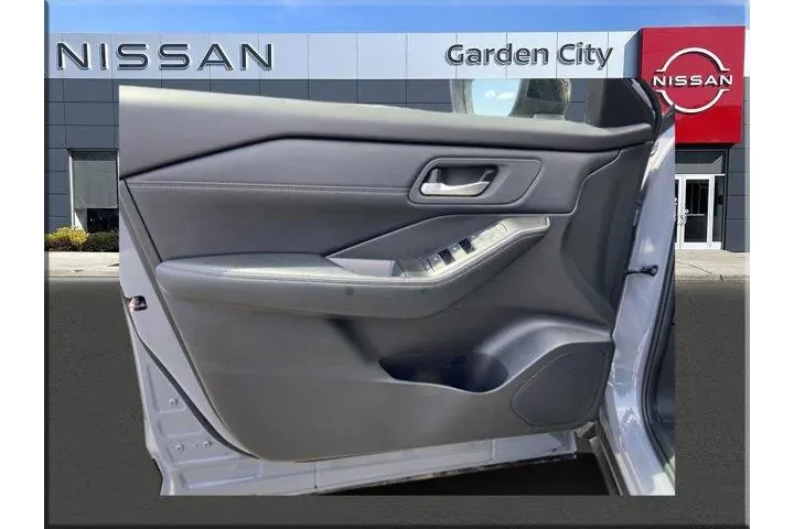 $29487 : Nissan Rogue 2025 AWD SL 4dr image 1
