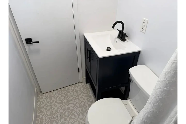 $3100 : Charming 3 Bedroom Home image 1