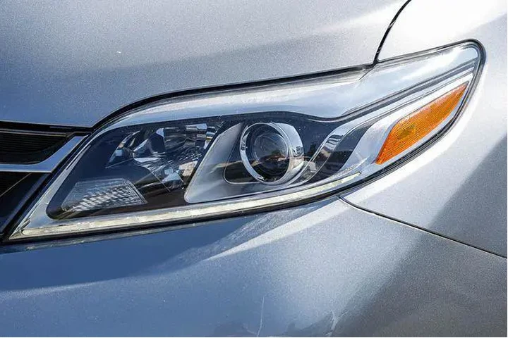 $28992 : Toyota Sienna 2019 AWD XLE 7 image 8