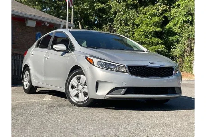 $10185 : Kia Forte 2017 LX 4dr Sedan image 3