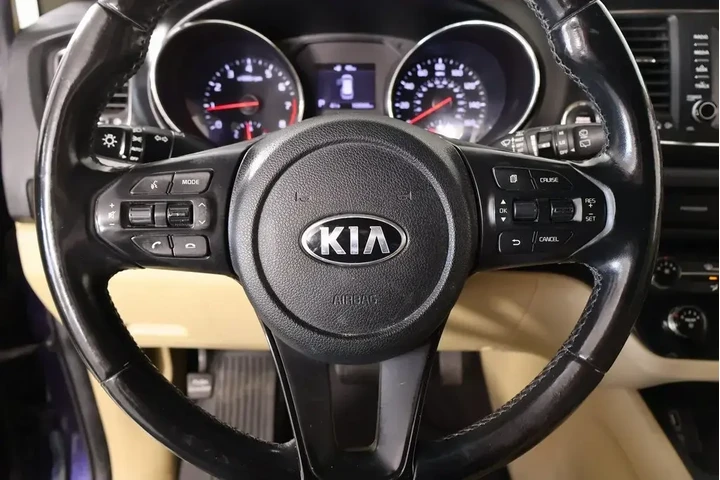 $13090 : Kia Sedona 2019 LX 4dr Mini- image 3