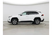 $28998 : Toyota RAV4 2023 AWD XLE 4dr thumbnail