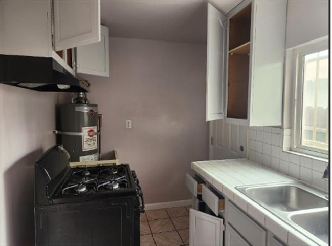 $1650 : APARTAMENTO: HUNTINGTON PARK image 4