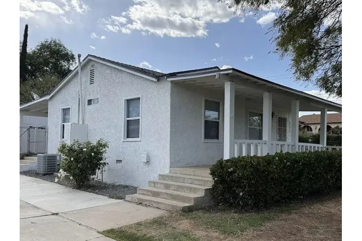 $1000 : Fabulosa y luminosa casa de 3 image 2