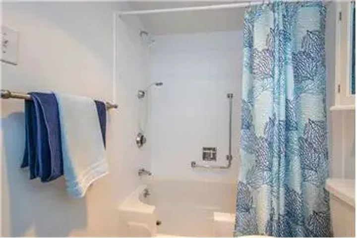 $1525 : Rental property with 2 bedro image 1