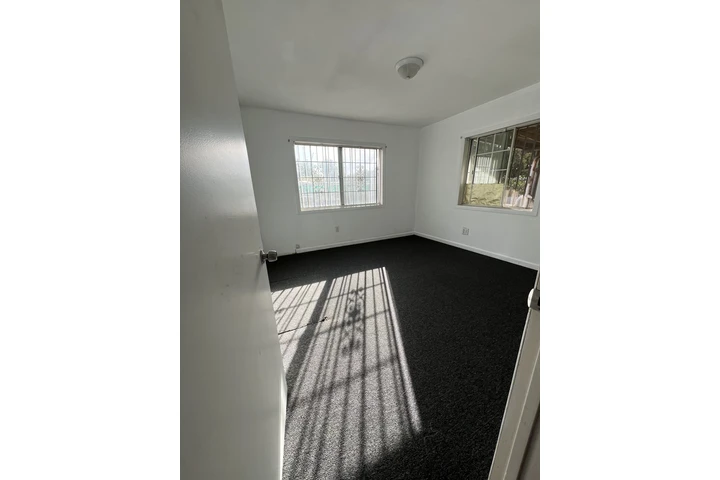 $850 : Se Renta Cuarto image 3