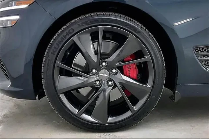 $39990 : Genesis G70 2023 3.3T Standa image 10