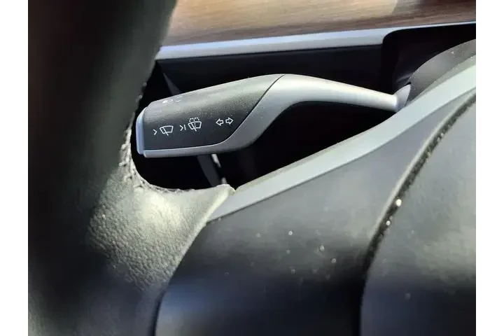 $38999 : Tesla Model Y 2024 AWD Long image 10