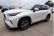 $33288 : Toyota Highlander 2023 LE 4d thumbnail