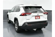 $27015 : Toyota RAV4 2024 XLE 4dr SUV thumbnail