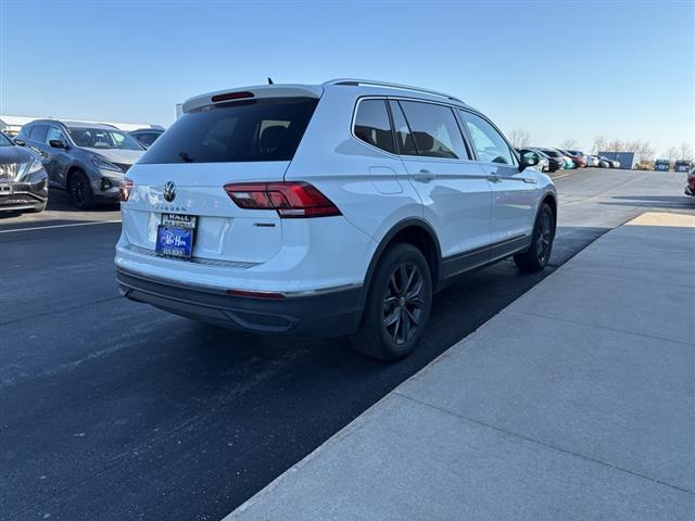 $24741 : Pre-Owned 2022 Tiguan 2.0T SE image 9