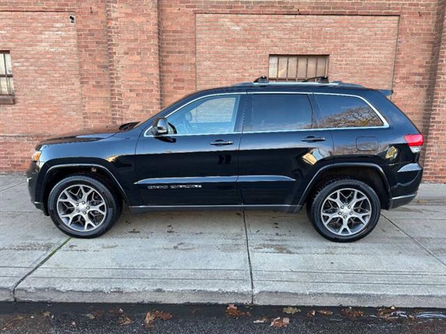 $24000 : 2018 Grand Cherokee Sterling image 3