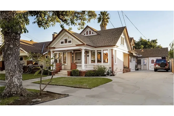 $980 : Spacious Nice Bedrooms home image 1