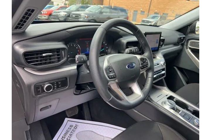 $31715 : Ford Explorer 2023 AWD XLT 4 image 7