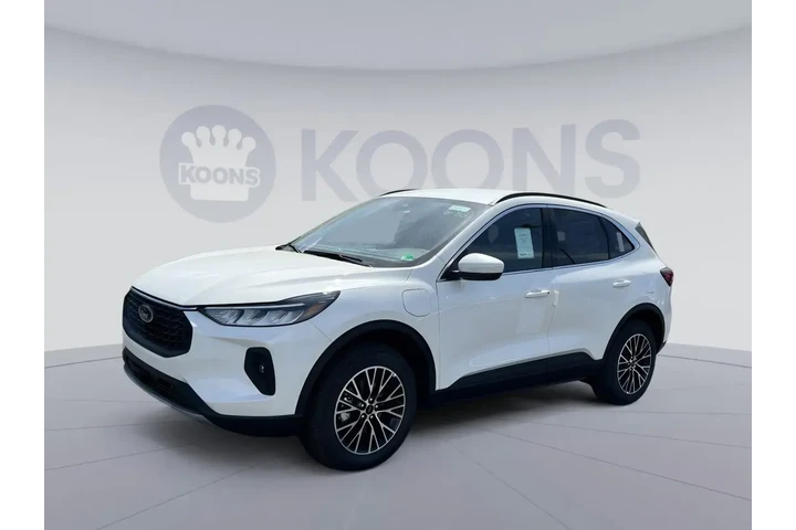 $28000 : Ford Escape Plug-In Hybrid 2 image 1