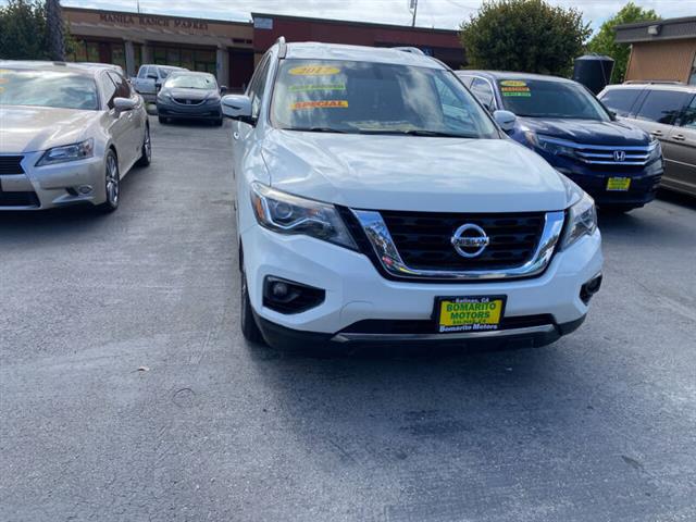 $13999 : 2017 Pathfinder SV image 3