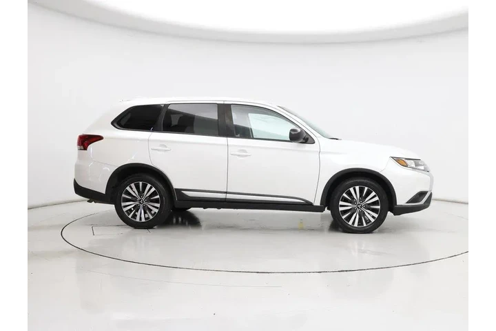$16998 : Mitsubishi Outlander 2020 ES image 7