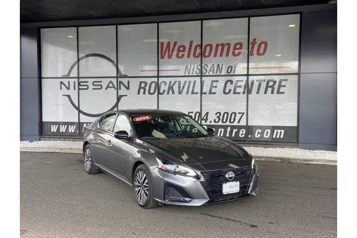 $17143 : Nissan Altima 2025 2.5 SV 4d image 1
