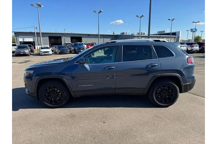 $20263 : Jeep Cherokee 2021 4x4 Latit image 3