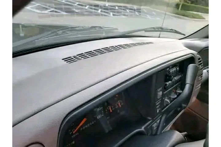 $2500 : Very nice truck and runs well image 3