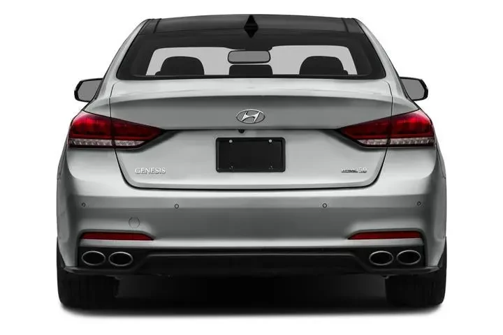 $11240 : Hyundai Genesis 2016 3.8L 4d image 5