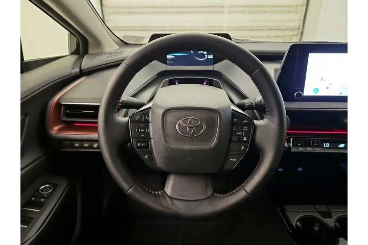 $33998 : Toyota Prius Plug-in Hybrid image 10