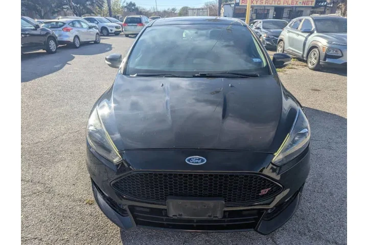 $9990 : 2017 Focus ST image 3