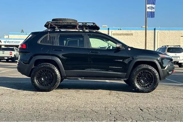 $14000 : Jeep Cherokee 2018 4x4 Trail image 8