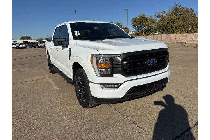 $39253 : Ford F-150 2023 4x4 XLT 4dr image 1